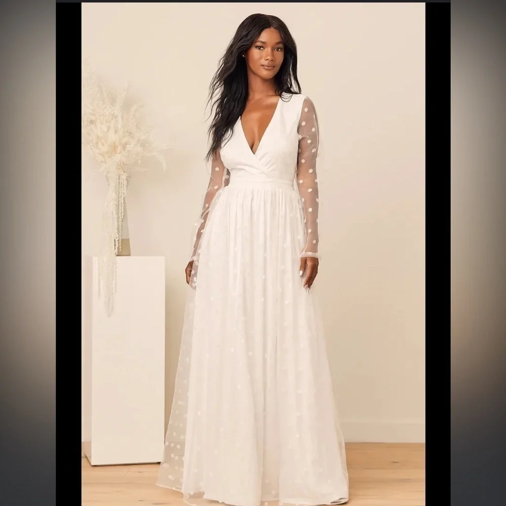 NWT Lulus Size XS White Maxi Dress